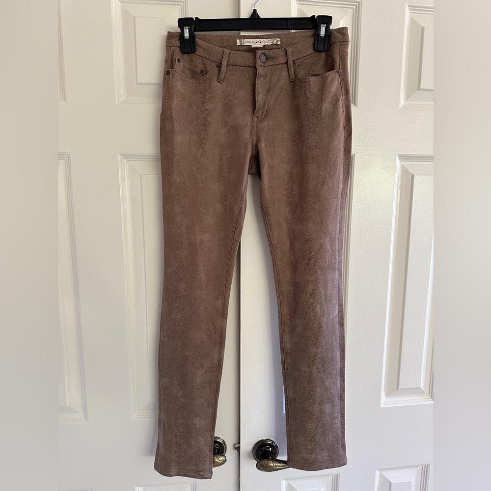 Chelsea & violet “snake skin” mauve pants. Never worn size small